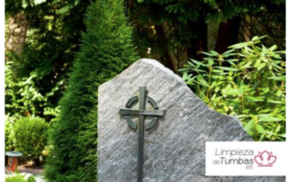 Limpieza de tumba de granito
