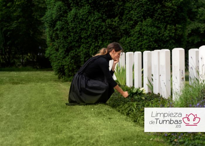 Honrar la memoria de los seres queridos con la limpieza de tumbas Honrar la memoria de los seres queridos con la limpieza de tumbas